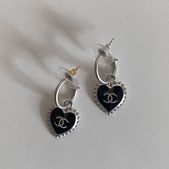 CHANEL Jewelry - Chanel black heart earrings